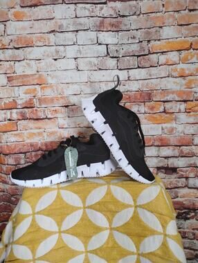 Reebok Zig Dynamica Sneakers